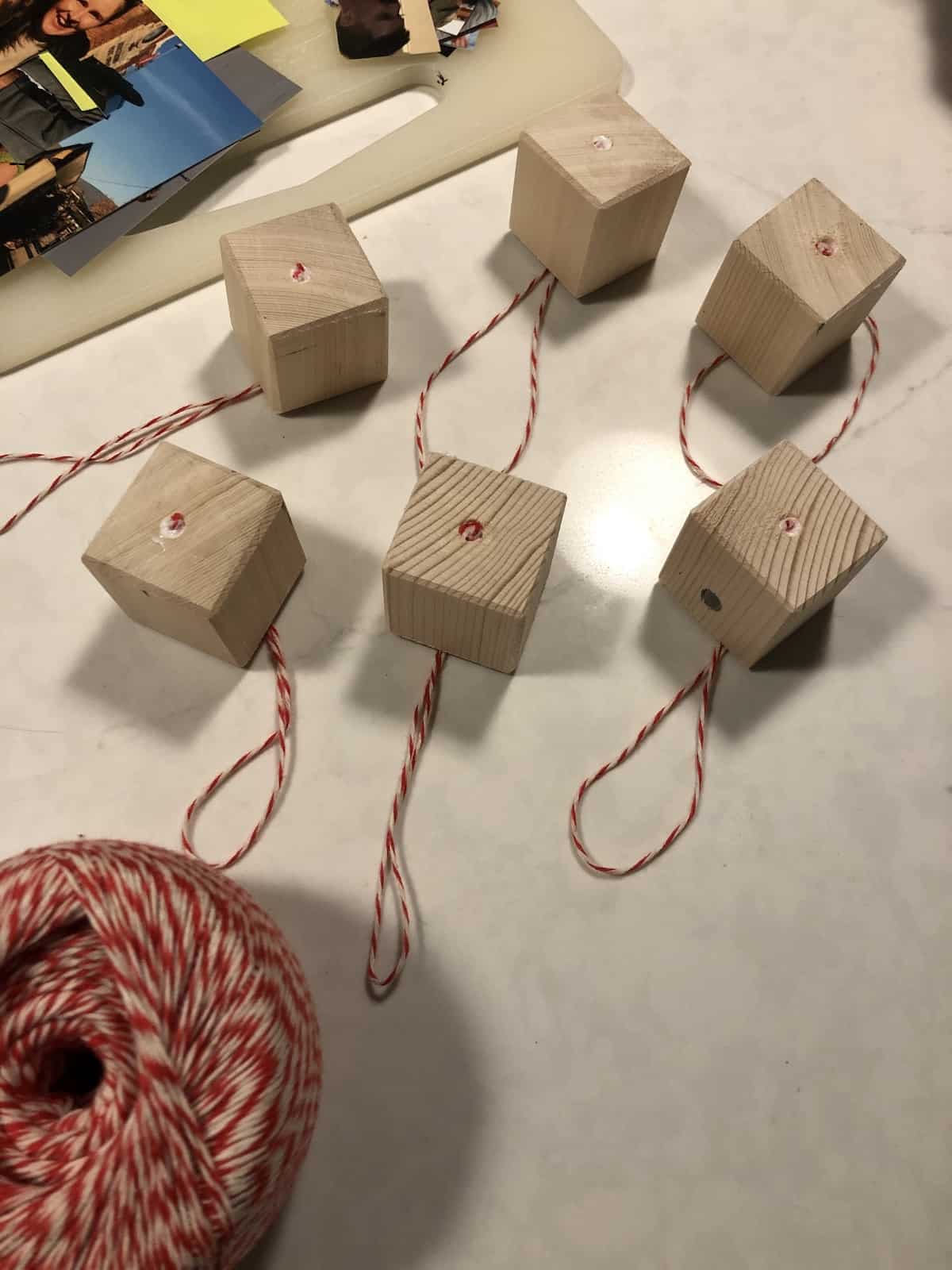 DIY photo cube ornament for your holiday tree 🎄 📸 Create keepsakes of