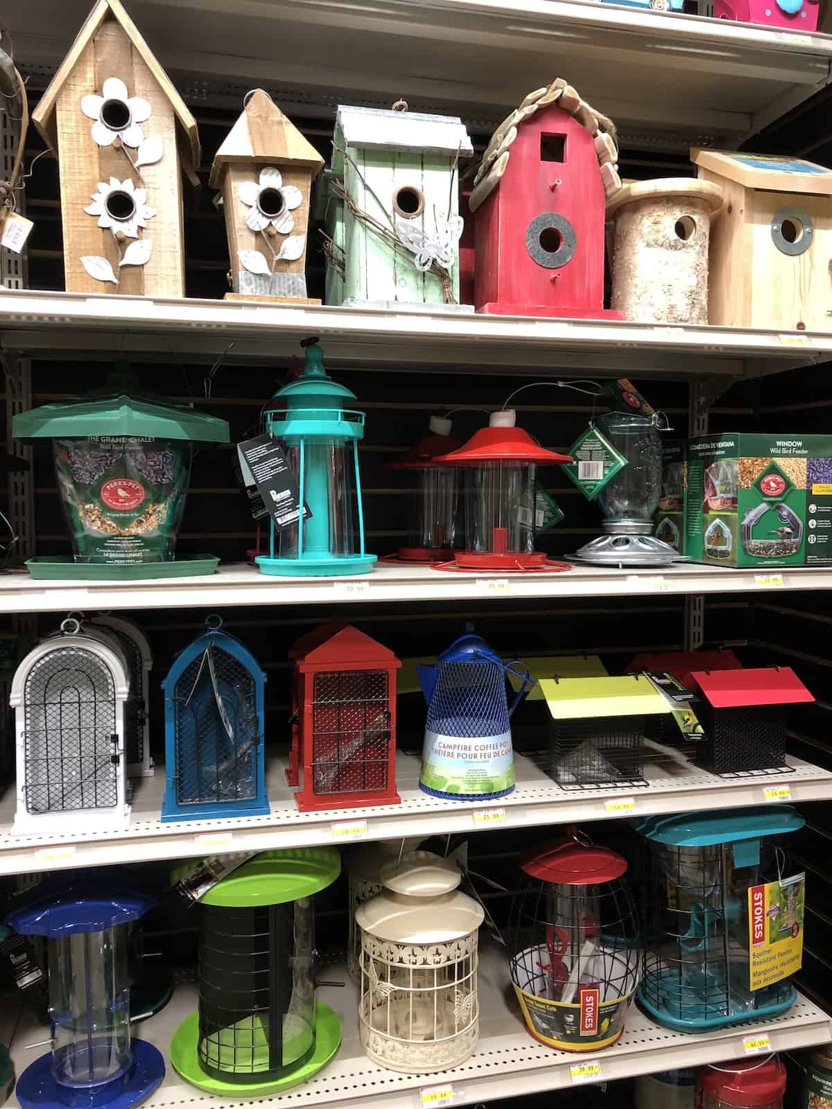 Birdhouses and bird feeders for sale