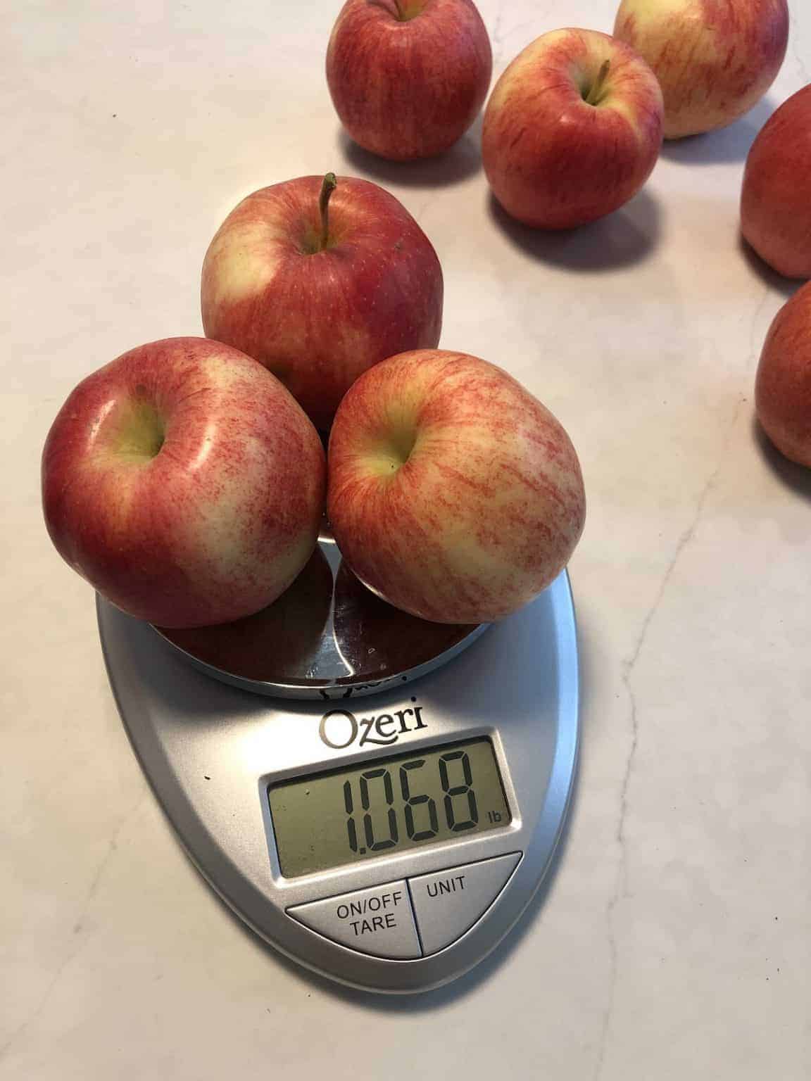 Gala apples 🍎 🌟 Discover the crunch and sweetness of this popular variety