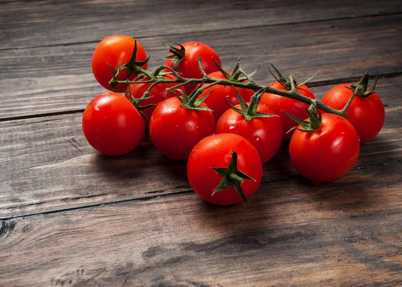 Fresh sweet 100 tomatoes